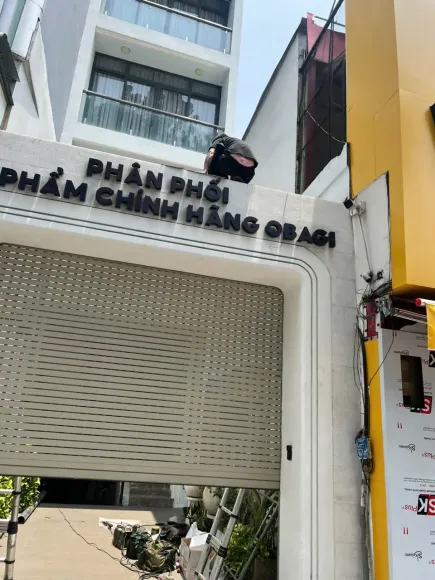 Kinh Nghiệm Chọn Mua Cửa Cuốn Đức Chính Hãng: Đẹp, Bền, An Toàn