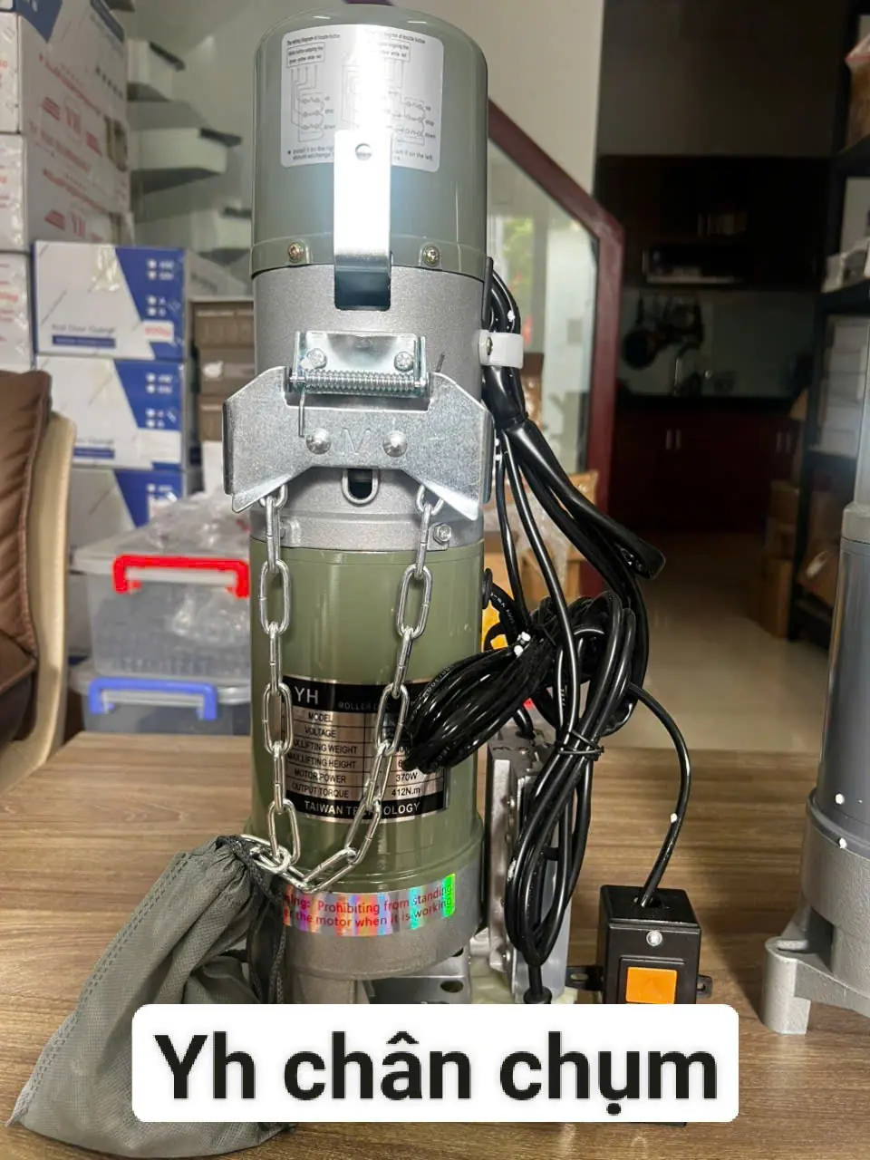 MOTOR YH CHÂN CHỤM